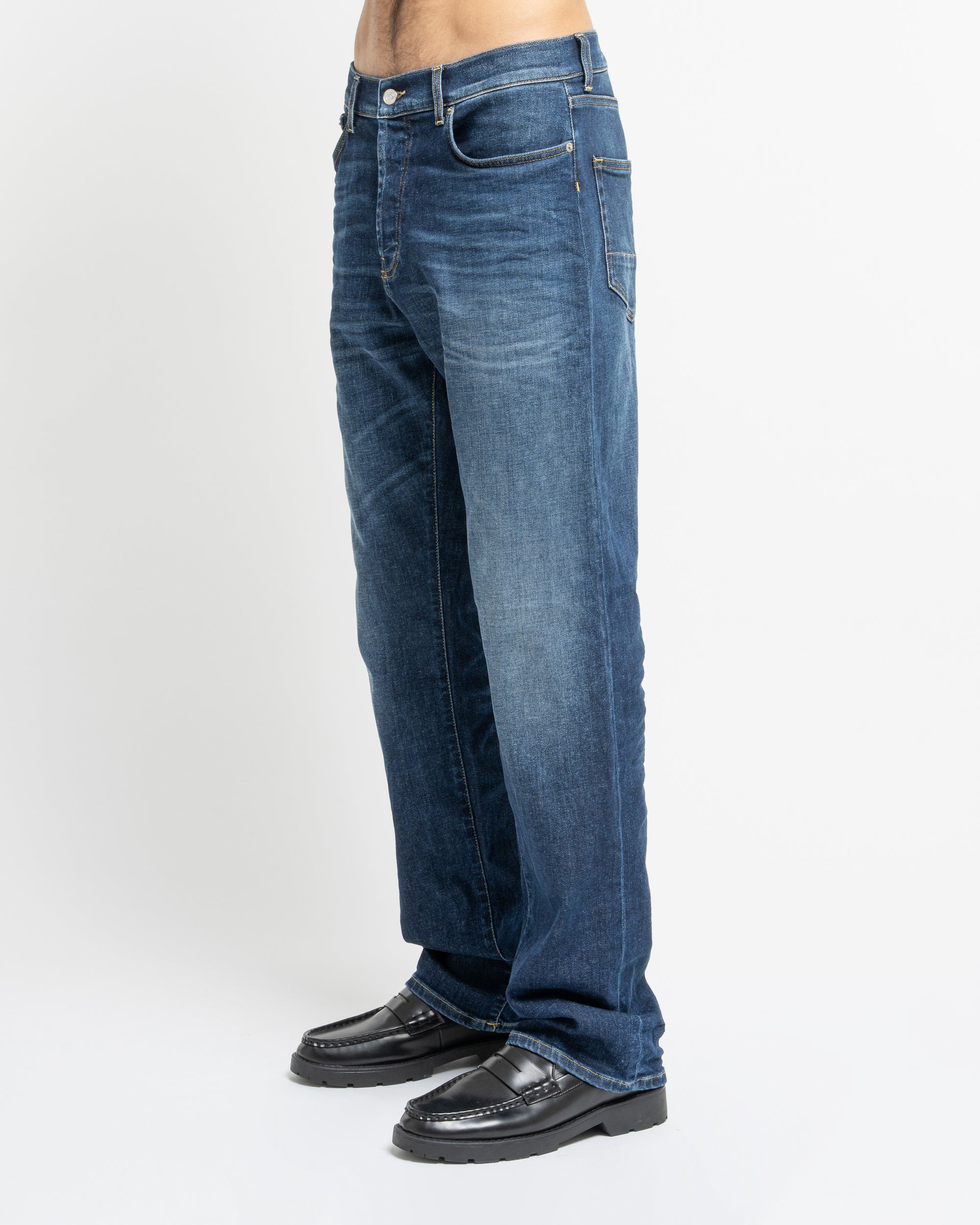 Relaxed bowl jeans in stretch denim
