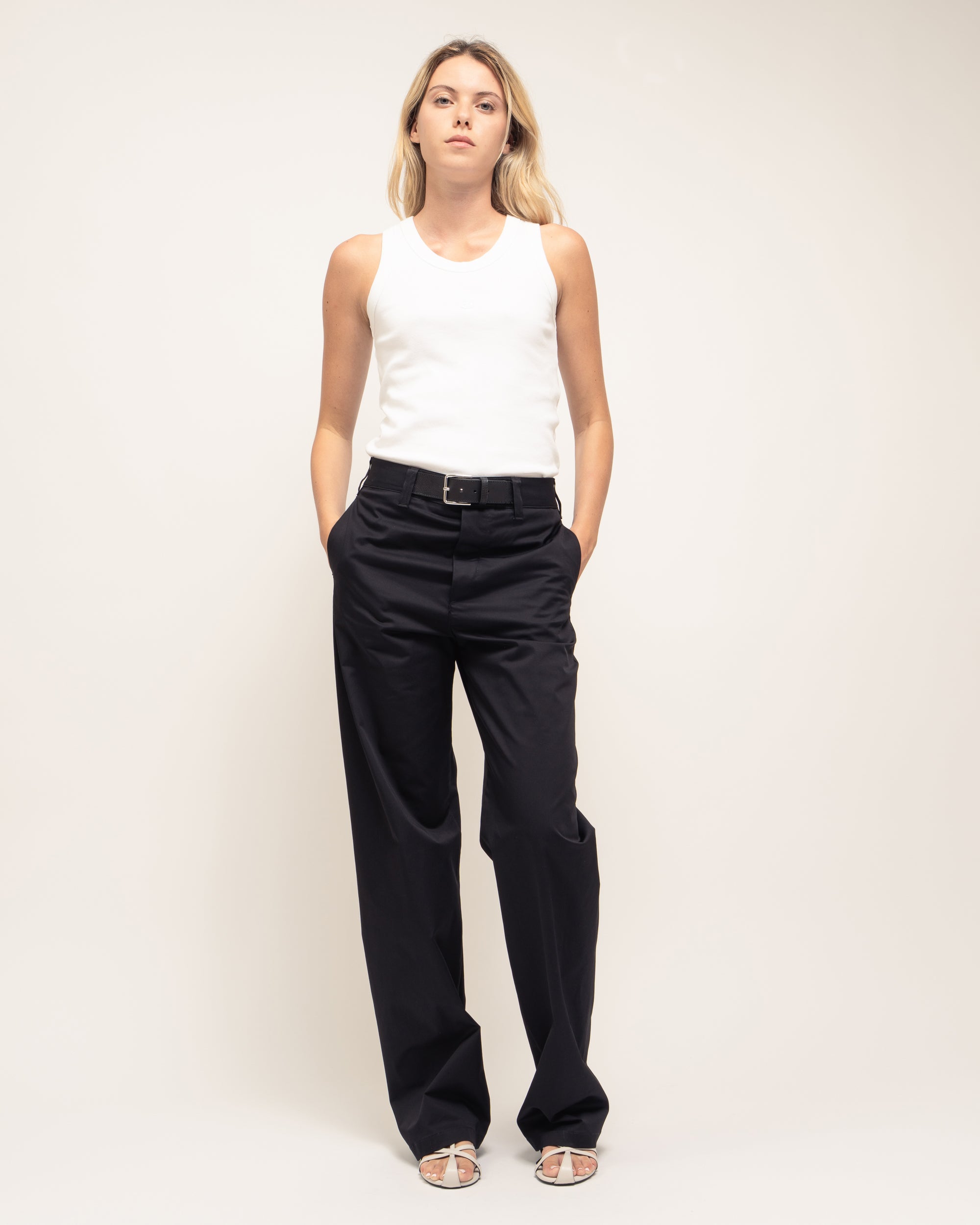Duelle pantaloni gamba dritta in gabardina stretch