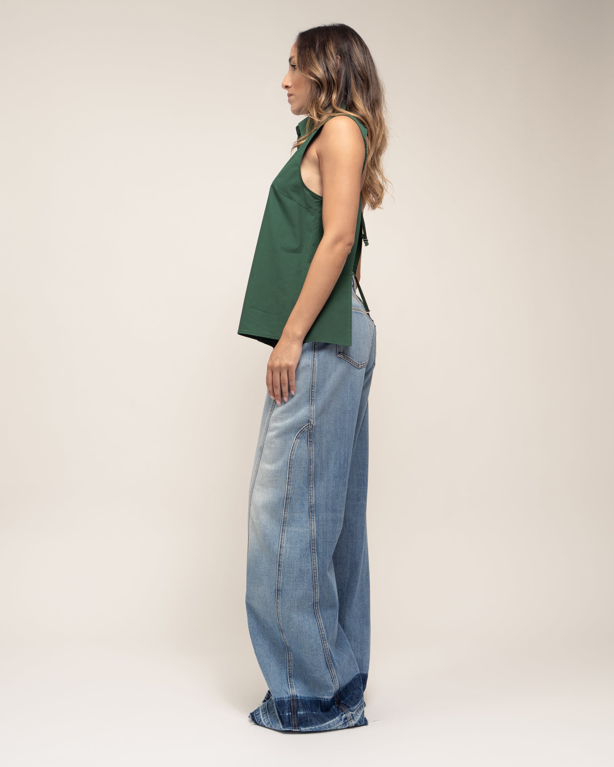 Millie camicia smanicata cut-out in popeline