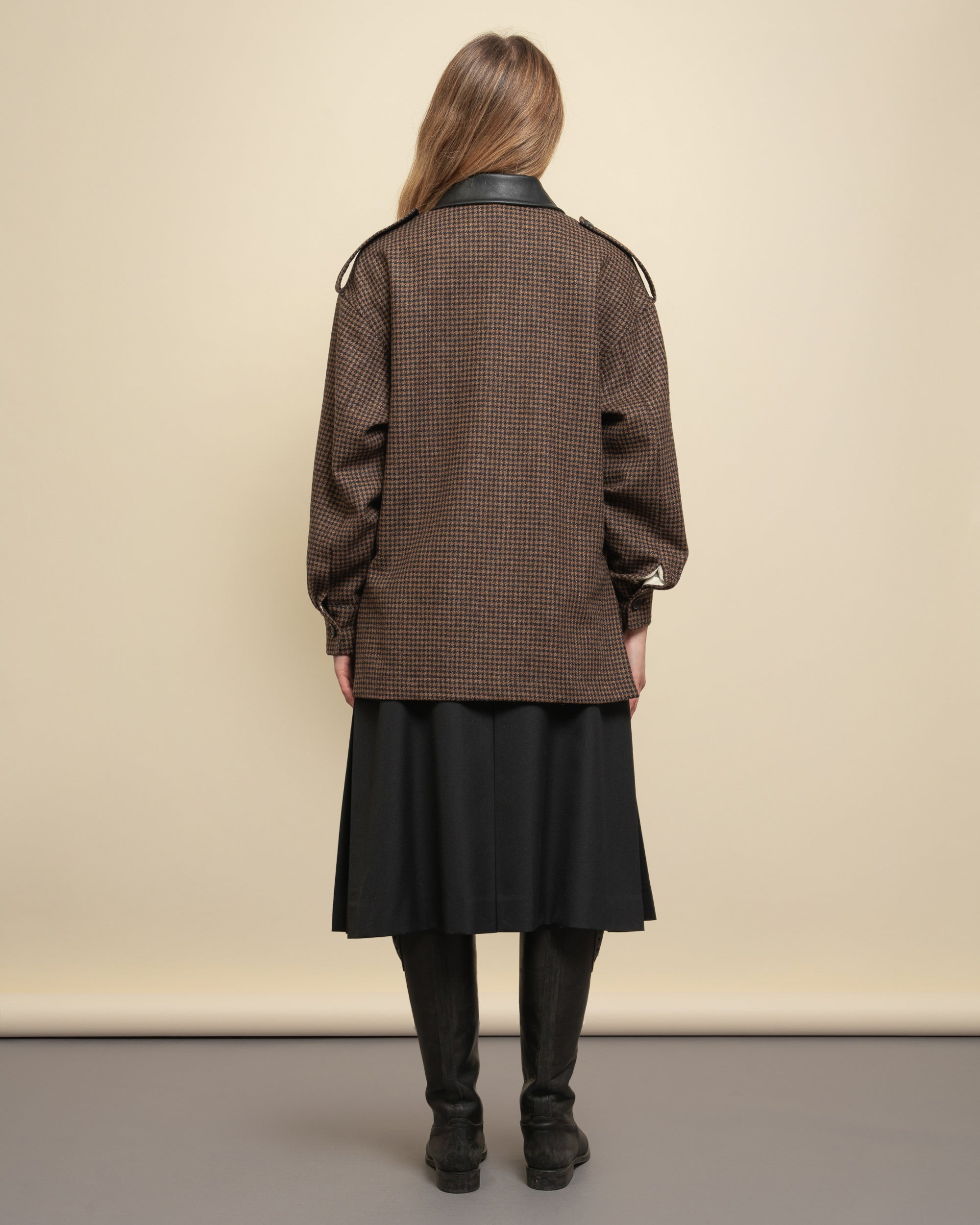 Tres shirt jacket in houndstooth cloth