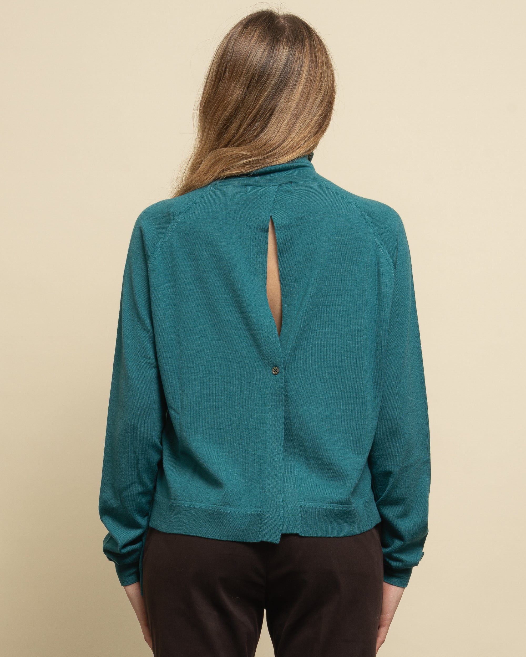 Yugo maglia collo alto in merinos