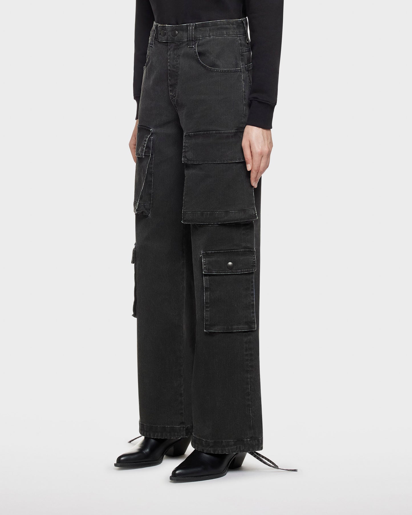 Ducent pantalone cargo in denim stretch nero