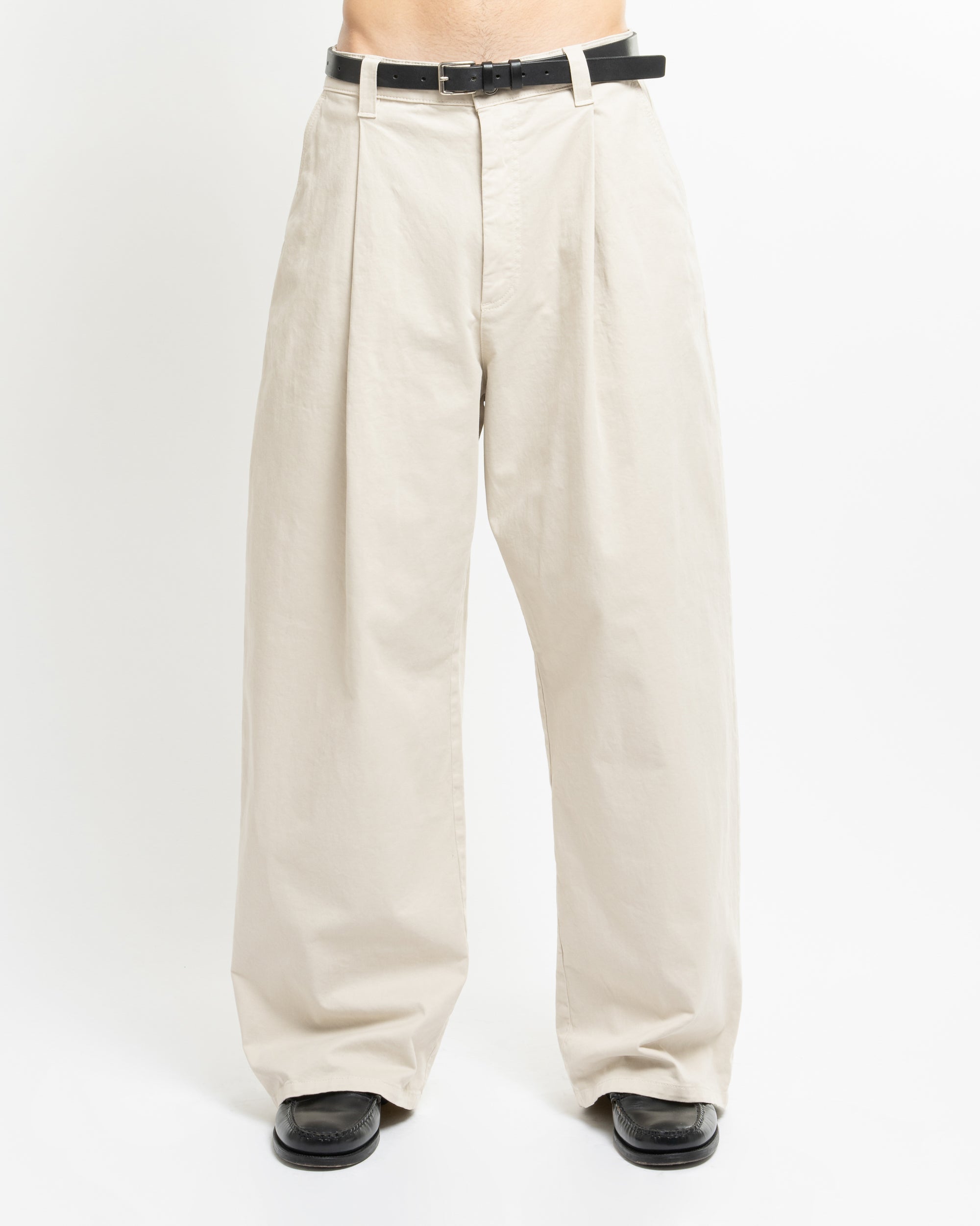 Pailot pantaloni chino loose in gabardina