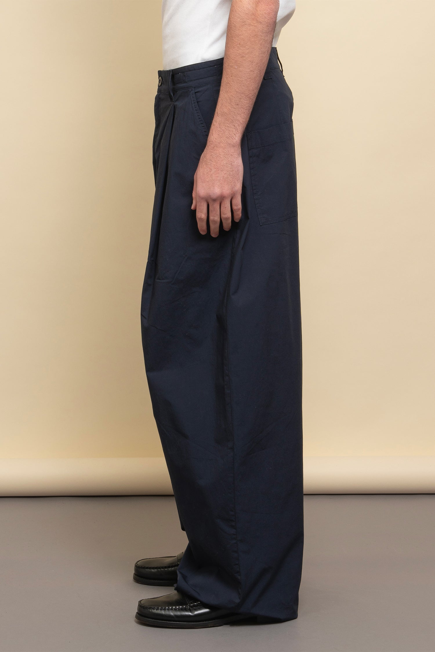 Pailot loose chino trousers in stretch poplin