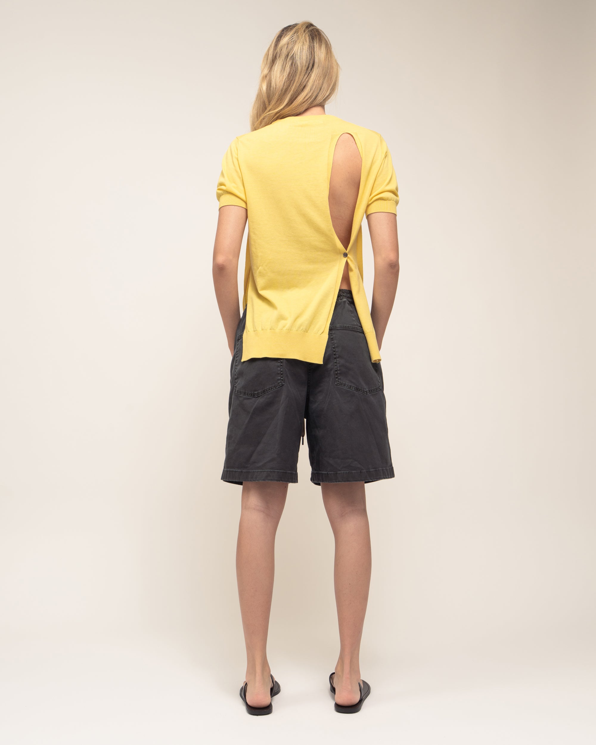 Swing maglia con apertura sulla schiena