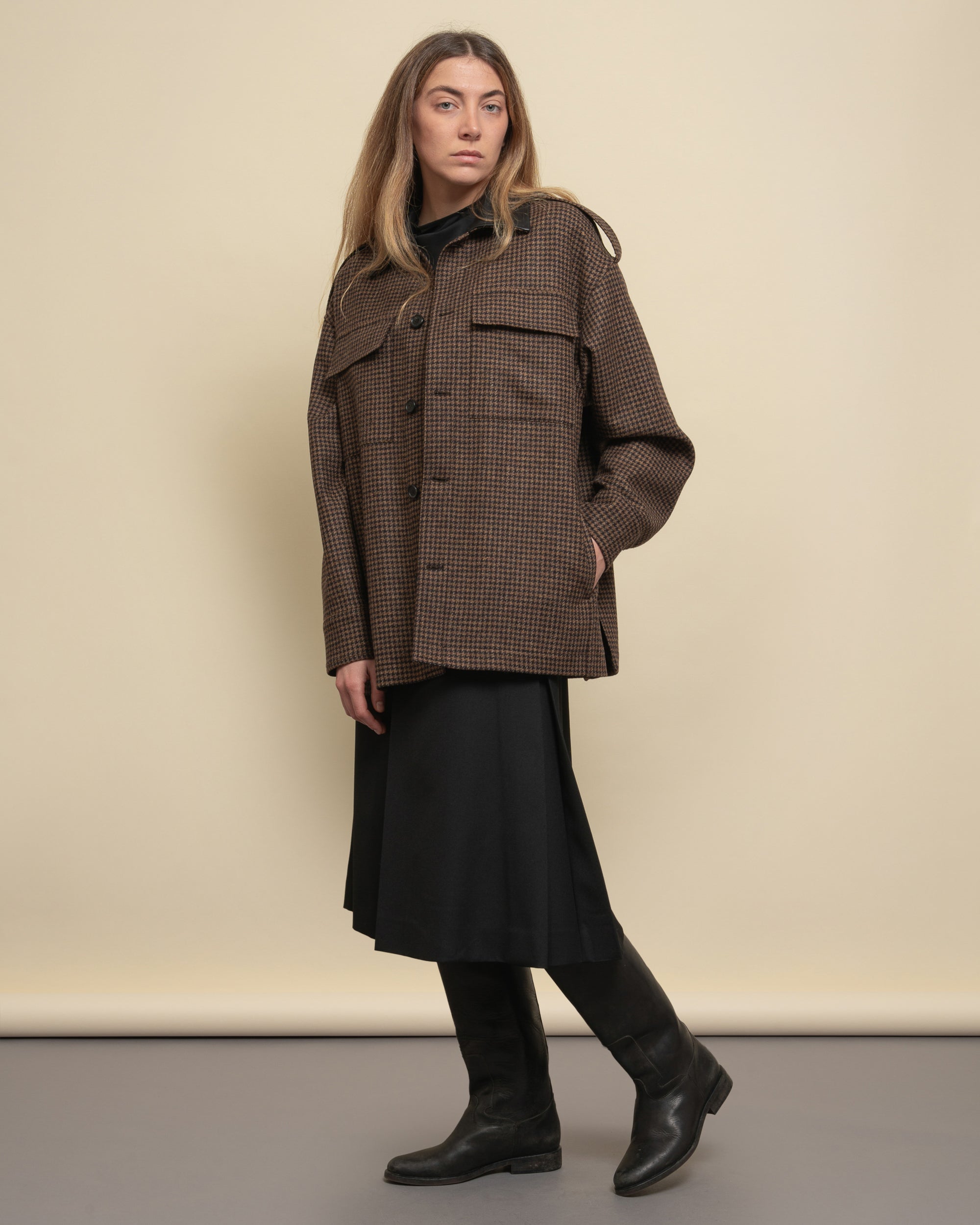 Tres shirt jacket in houndstooth cloth