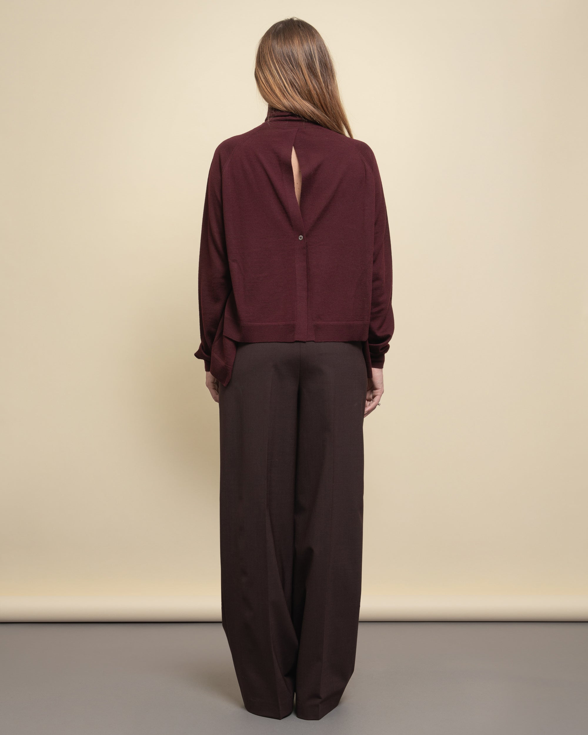 Yugo maglia collo alto in merinos