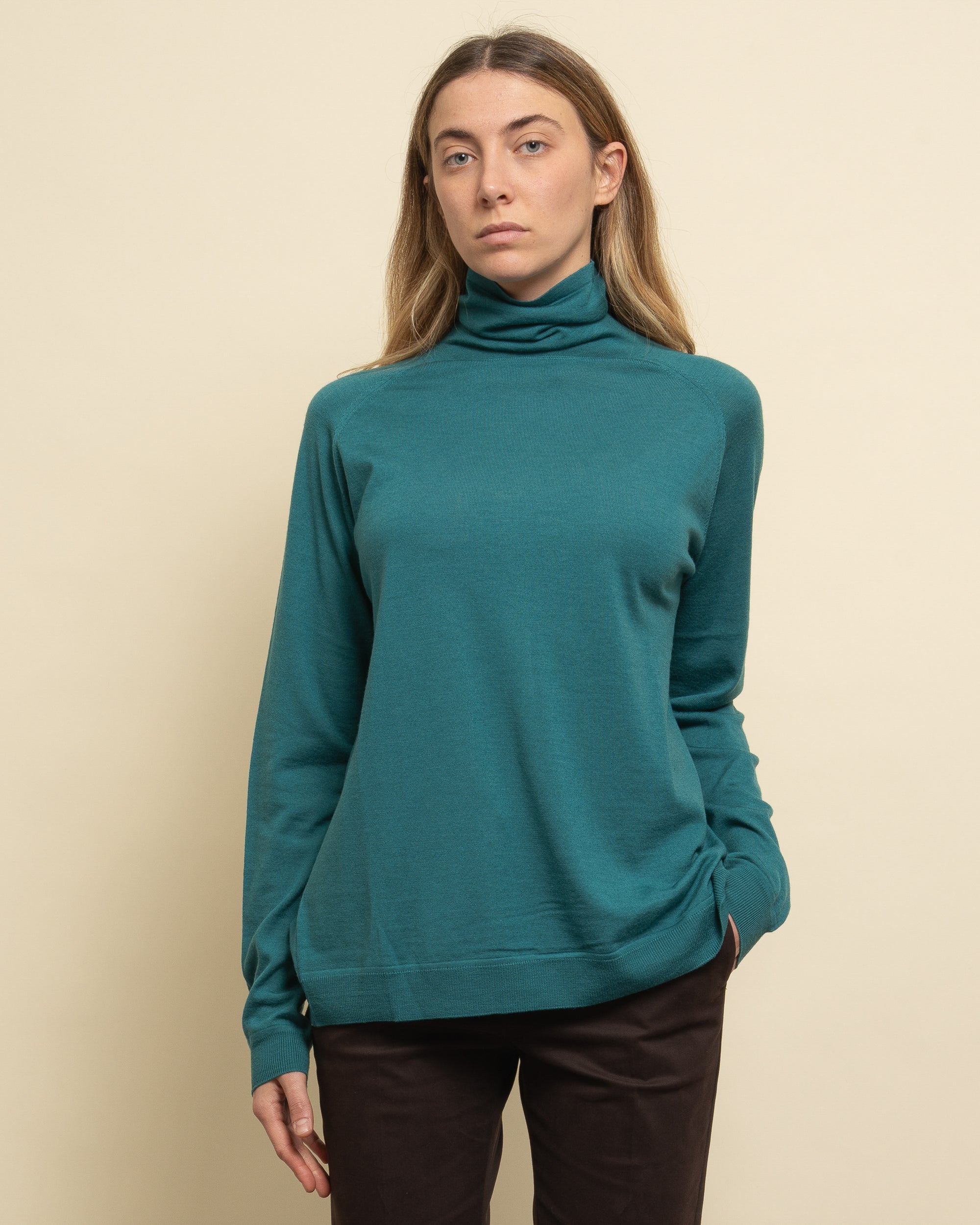 Yugo maglia collo alto in merinos