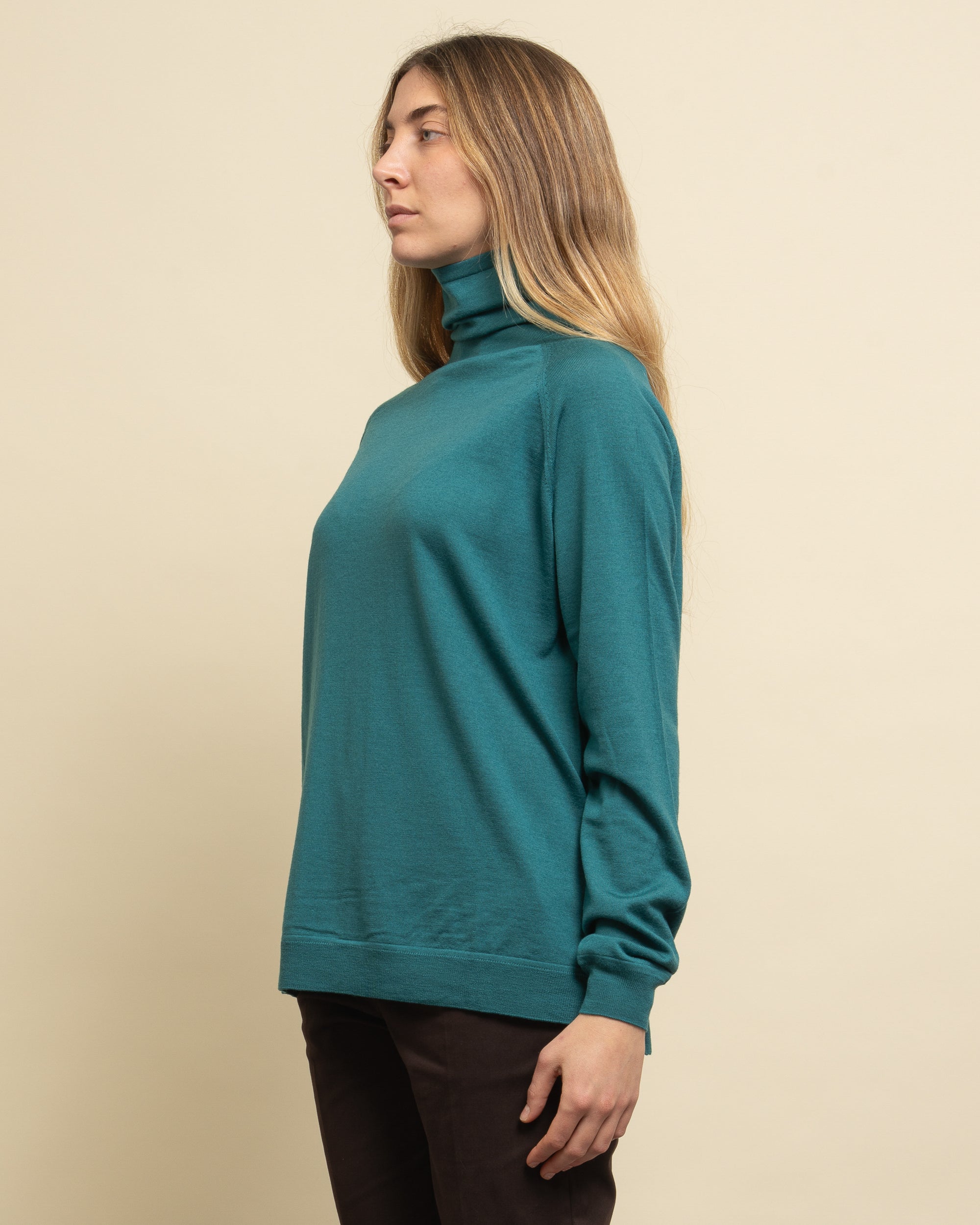 Yugo maglia collo alto in merinos